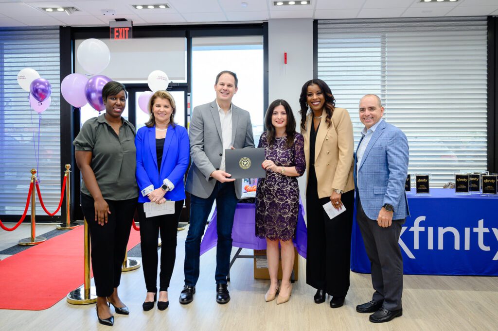 Comcast joined local leaders to kick off the store opening
