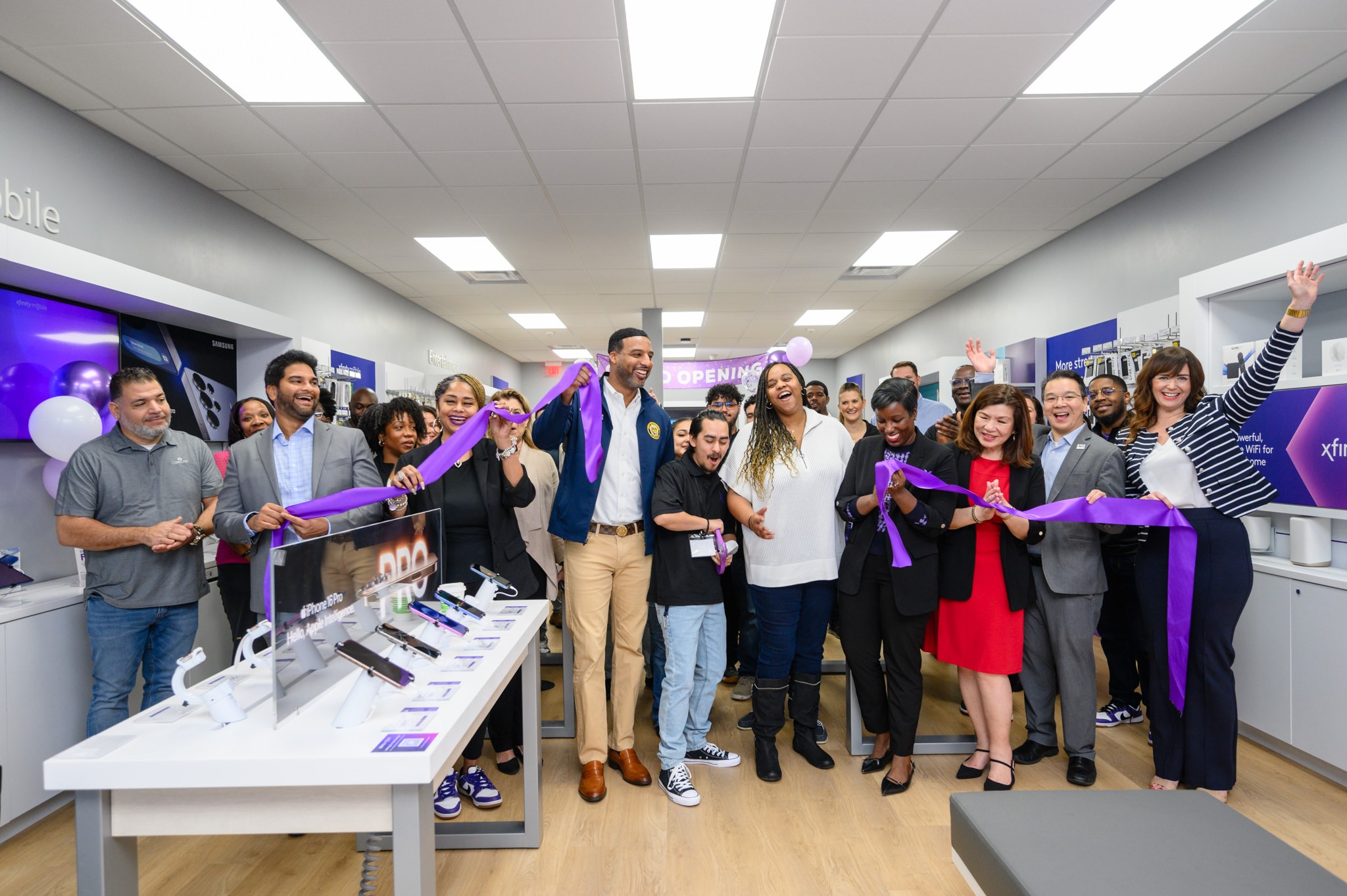 Fondren ribbon cut